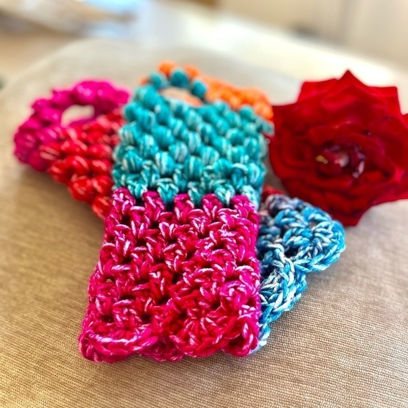 MULTI COLORED HANDMADE FINGERLESS GLOVES - Picture 4 of 7